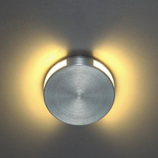 Trapverlichting in de muur